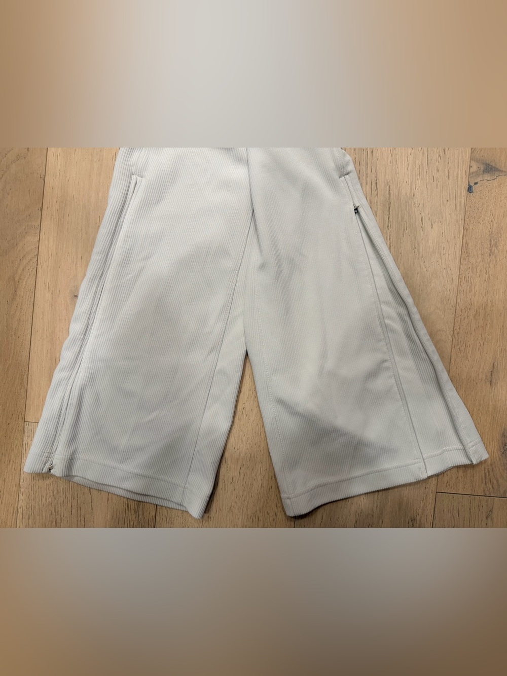 Lululemon Ribbed Softstream Flared Pant size 10 Color Bone/Beige - Picture 8 of 10